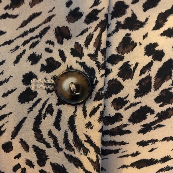 Nygard Suit Top in Animal Print - Picture 3 of 6